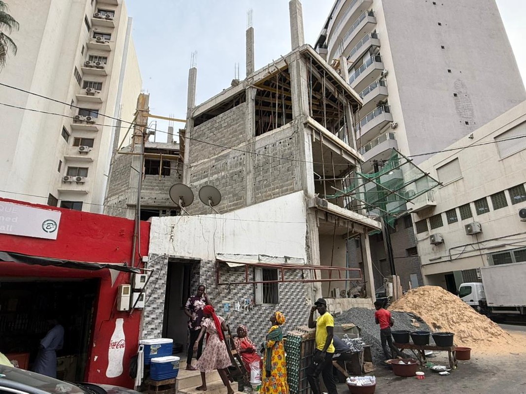 Bâtiment R+4 à Dakar